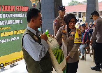 YAQINDO KOTA MAGELANG TERIMA PENYALURAN ZAKAT FITRAH POLRES MAGELANG KOTA.