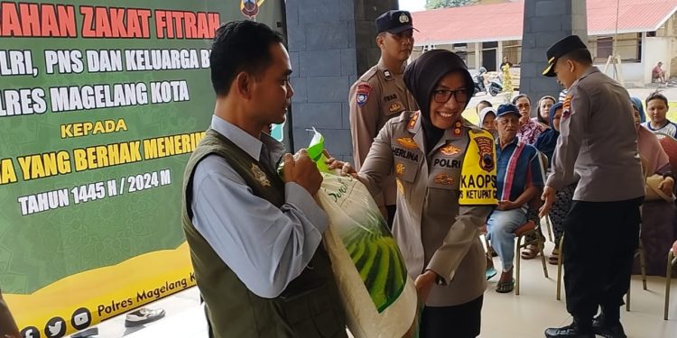 YAQINDO KOTA MAGELANG TERIMA PENYALURAN ZAKAT FITRAH POLRES MAGELANG KOTA.