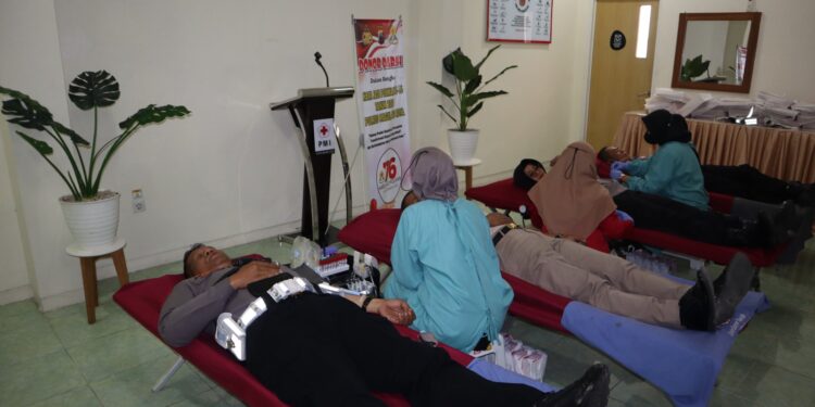 Donor Darah Polres Magelang Kota Sambut HUT Polwan ke-76