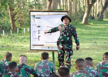 Gubernur Akmil Berikan Atensi Khusus Pada Latihan Menembak Taruna Tingkat IV