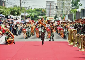 Wakil Gubernur Akmil Hadiri Kirab Budaya Nusantara di Kota Magelang