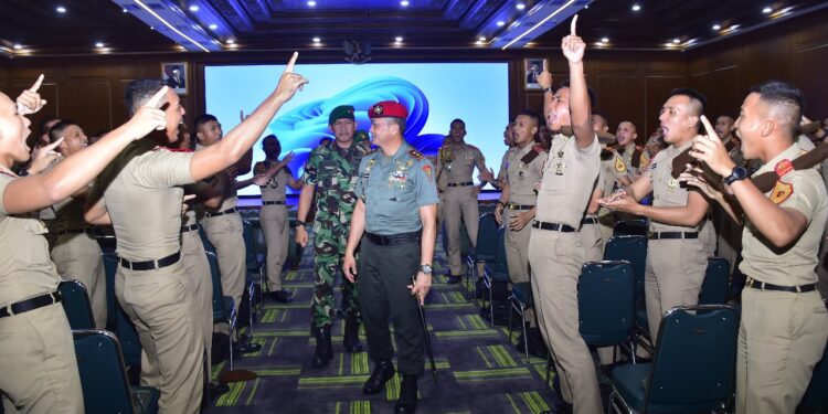 Pembekalan Danyon Satria Sandi Yudha Kostrad  kepada Taruna Akmil Tingkat IV