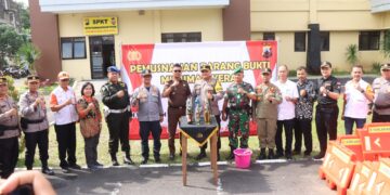 Antisipasi Jelang Natal dan Tahun Baru 2025, Polres Magelang Kota Musnahkan 876 Botol Miras