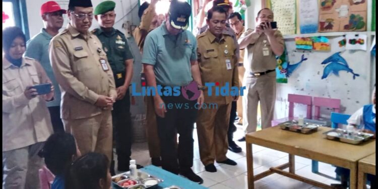 Program Makan Bergizi Gratis Dimulai, 2.630 Pelajar di Magelang Raya dapat Menu Sehat