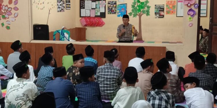 Anggota Polres Magelang Kota Abdikan Diri Kembangkan Pendidikan Agama Di Lingkungan Sekitarnya