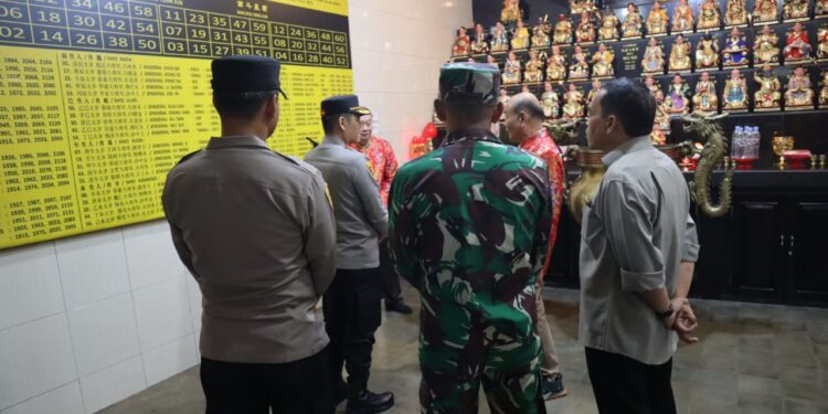 Sinergi TNI-Polri dan Masyarakat Warnai Pengamanan Imlek 2576 di Muntilan