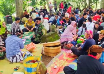 Perkuat Kebersamaan, Danramil 09/Kaloran Hadiri Nyadran di Tlogowungu