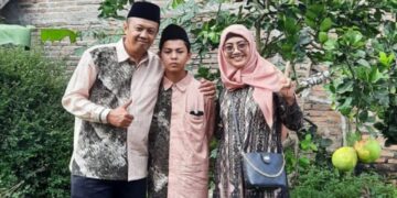 Polisi Ini Jadi Orang Tua Asuh Anak Yatim Sejak SD