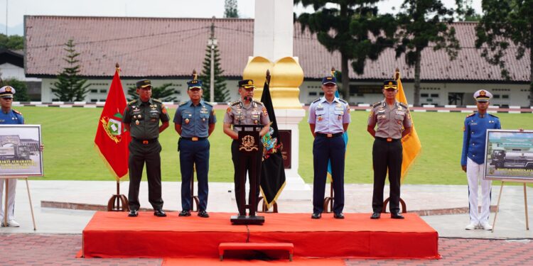 Wakil Gubernur Akmil Sambut Alumni Akabri 1999