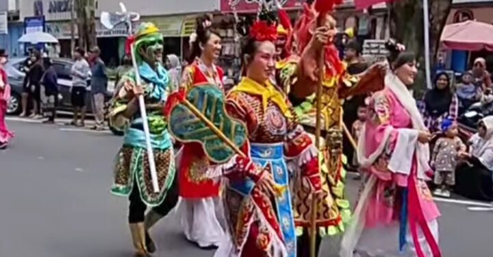 Kirab Budaya Cap Go Meh Kota Magelang Sedot Ribuan Pengunjung
