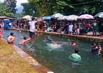 Warga Antusias Ikuti Tradisi Padusan di Kalibangkong Payaman