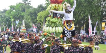 Grebeg Getuk Meriahkan Hari Jadi ke-1119 Kota Magelang, Wagub Akmil Hadir Perkuat Sinergi Budaya dan TNI