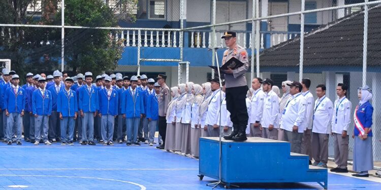Awas! Kapolsek Bandongan Bongkar Bahaya Kenakalan Remaja di Hadapan Siswa SMK