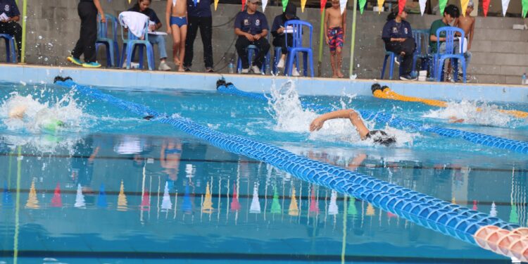 608 Peserta Meriahkan Kejuaraan Renang Pemula Piala Kapolres dalam Semarak Hari Bhayangkara ke-79