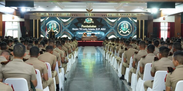 Danton Kostrad Berbagi Pengalaman Kepemimpinan Operasi Papua kepada Taruna Akmil