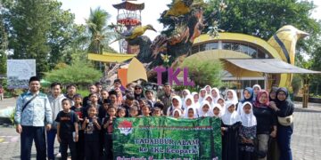 Yaqindo Ajak Anak Yatim Piknik Ceria di Taman Kyai Langgeng