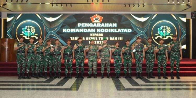 Dankodiklatad Tekankan Disiplin dan Integritas dalam Pengarahan kepada 955 Taruna Akmil