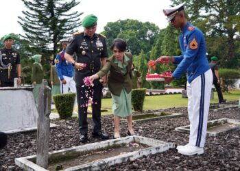 Akademi Militer Melaksanakan Ziarah Dan Syukuran HUT Ke-68