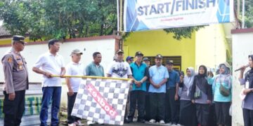 Wakil Bupati Magelang Membuka Jalan Sehat Dalam Rangka HUT PGRI ke-80